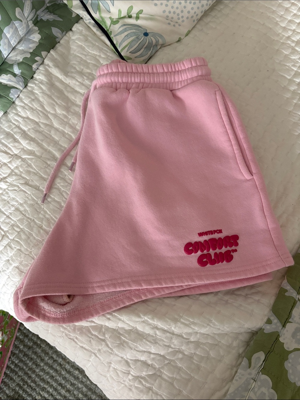 White Fox pink drawstring shorts, M